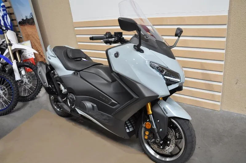 XP TMAX 560 TECH MAX