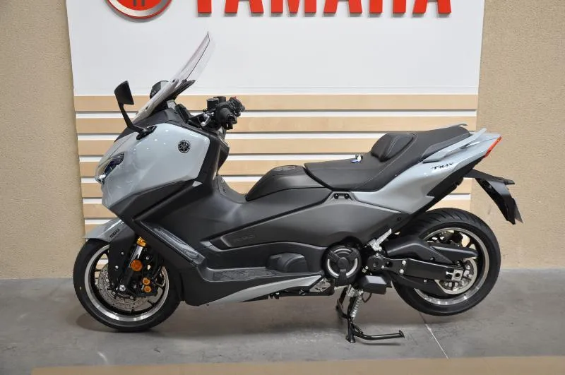 XP TMAX 560 TECH MAX