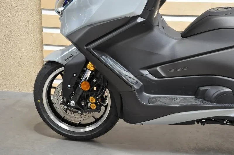 XP TMAX 560 TECH MAX