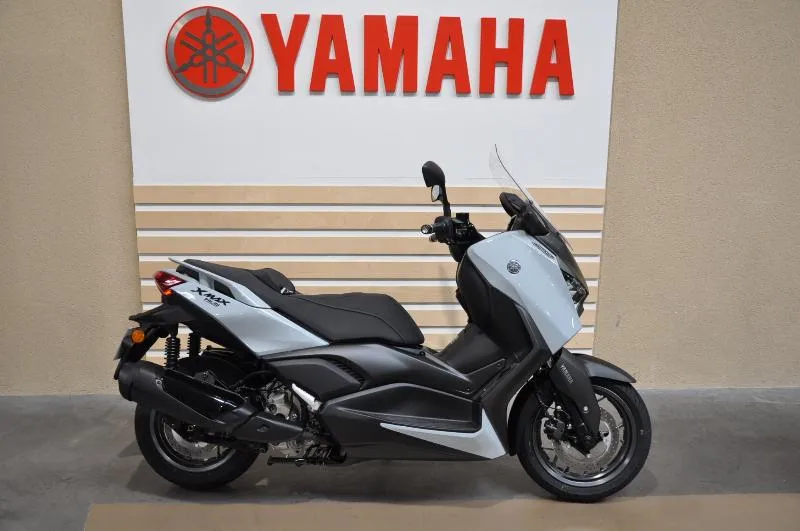 XMAX 300 Tech Max