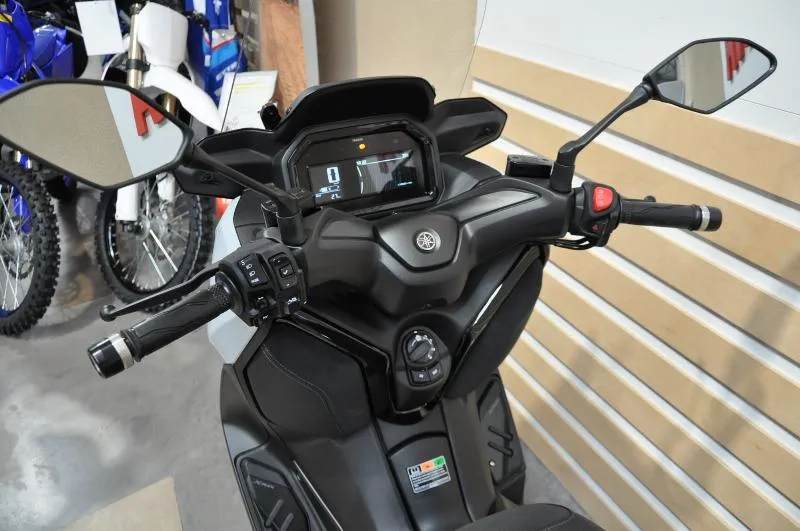 XMAX 300 Tech Max