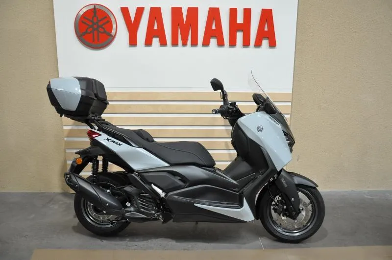 XMAX 125 TECH MAX