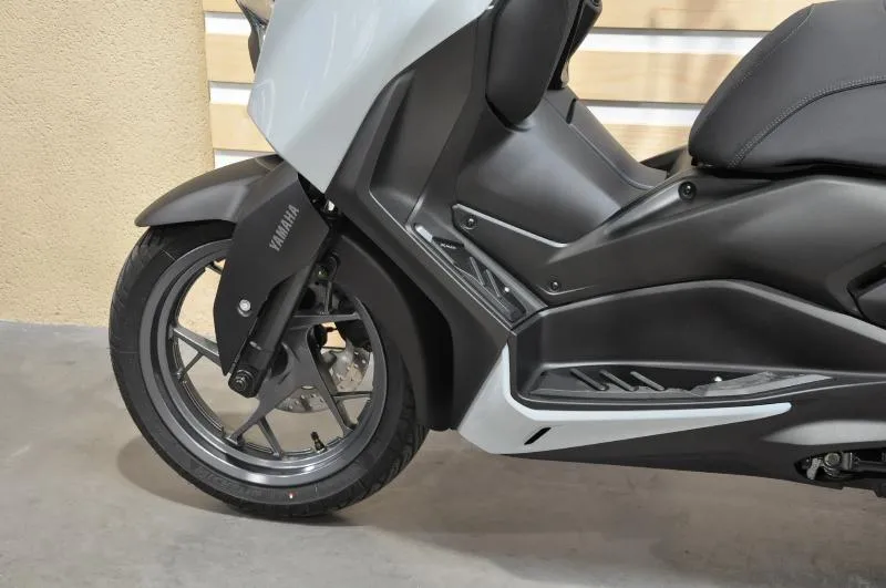 XMAX 125 TECH MAX