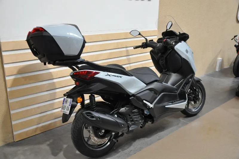 XMAX 125 TECH MAX