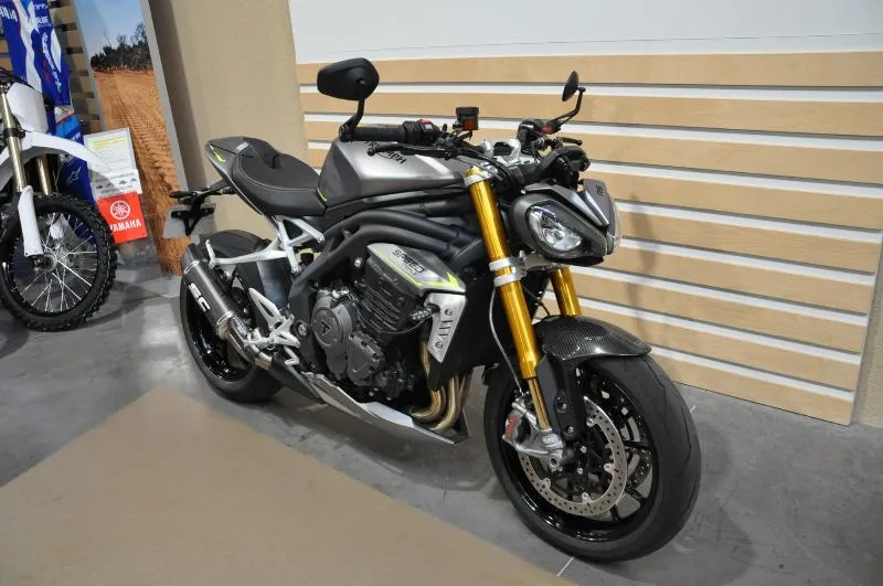 SPEED TRIPLE 1200 RS