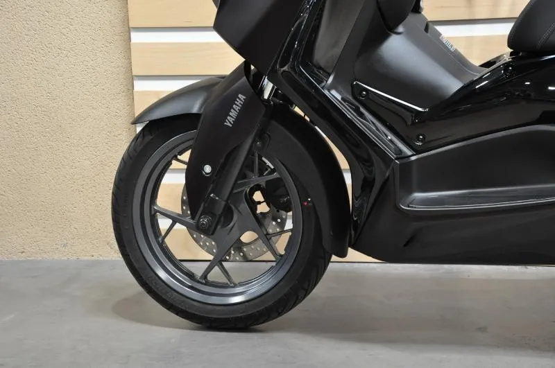 XMAX 300 TECH MAX 