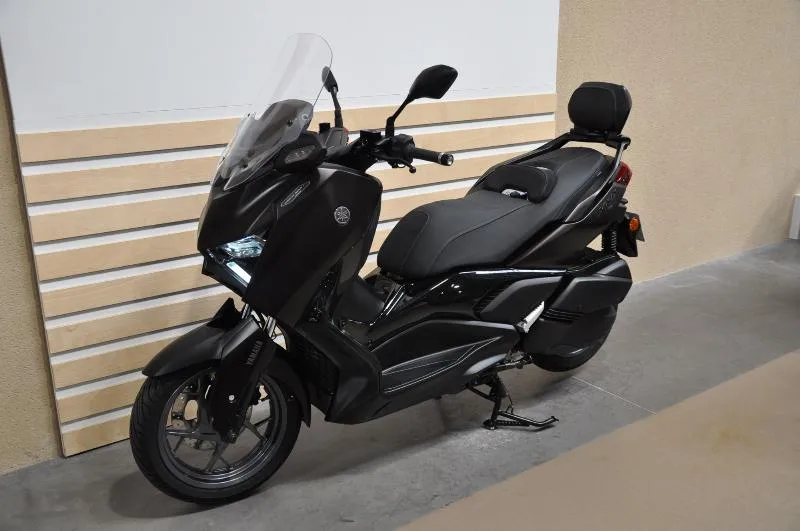 XMAX 300 TECH MAX 