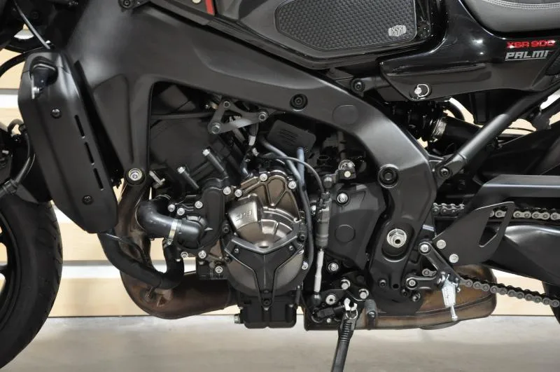 XSR 900