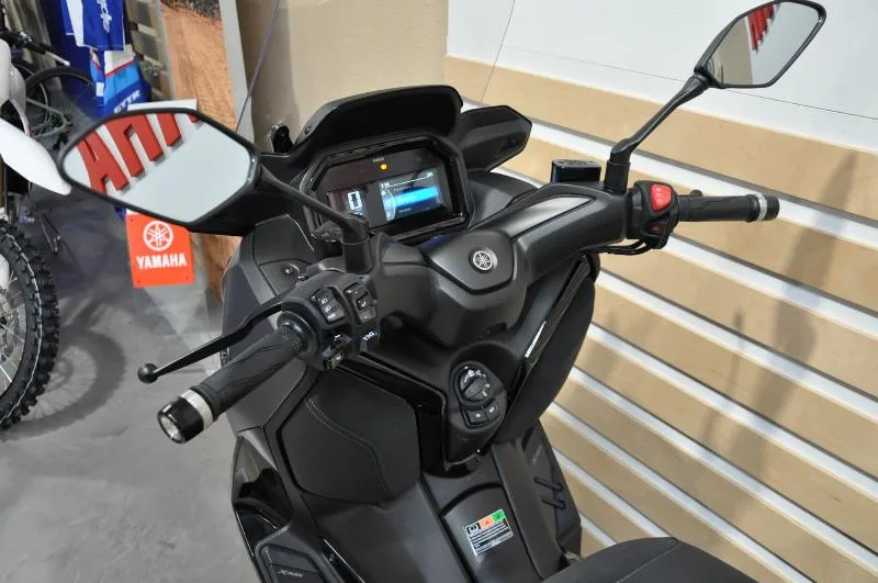 XMAX 300 Tech Max
