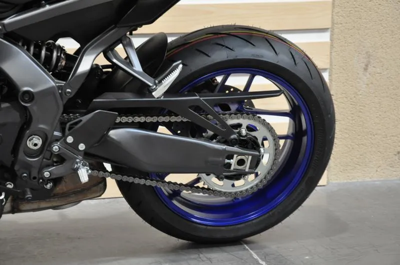 MT09