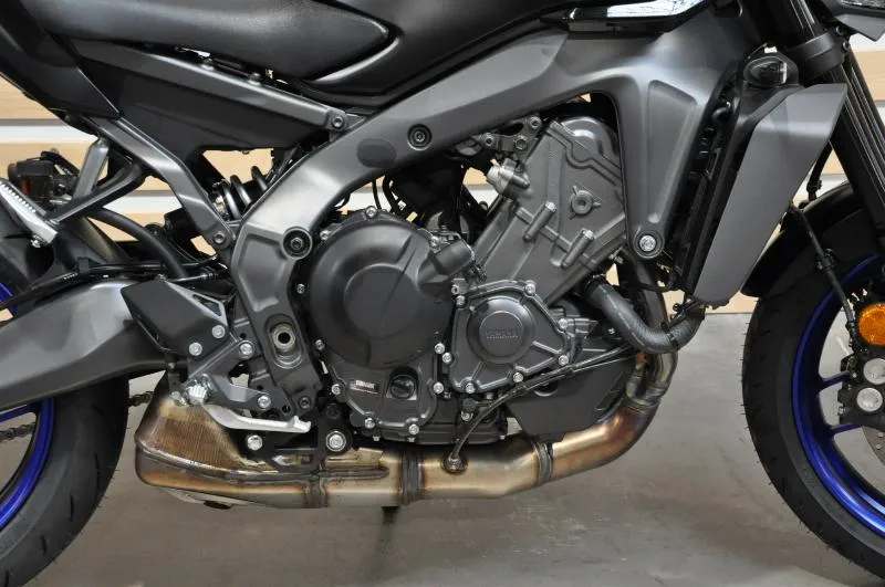 MT09