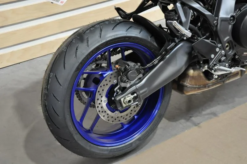MT09