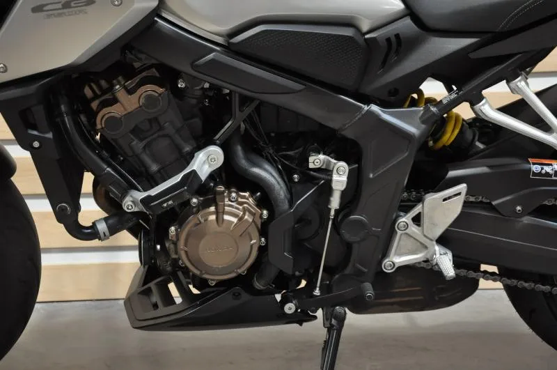 CB 650 RA