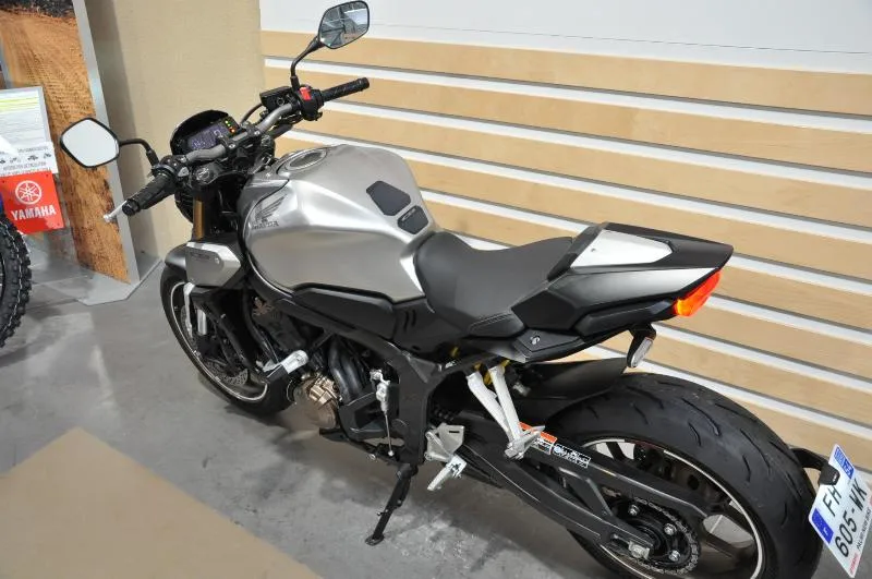 CB 650 RA