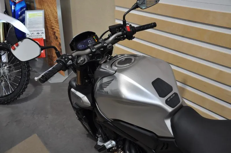 CB 650 RA