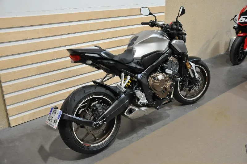 CB 650 RA