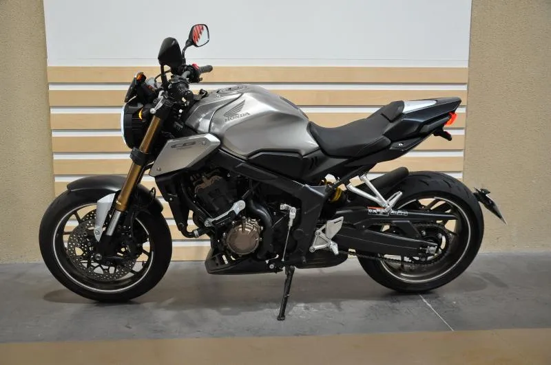 CB 650 RA