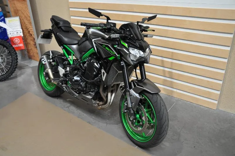 Z 900