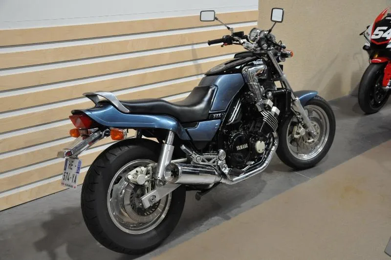 FZX 750 "Petite V max"