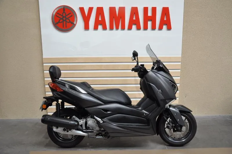 XMAX 125