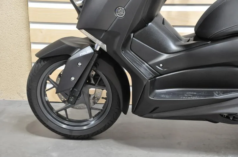 XMAX 125