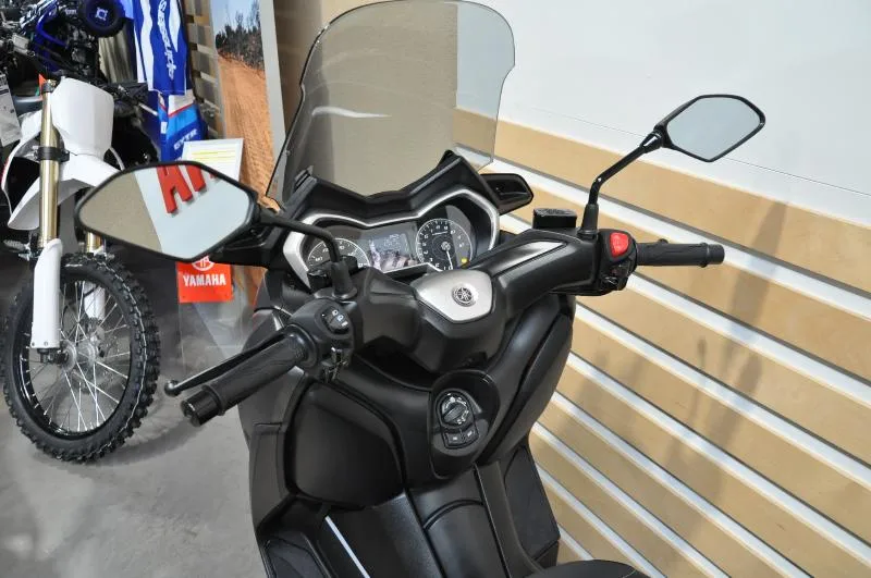 XMAX 125