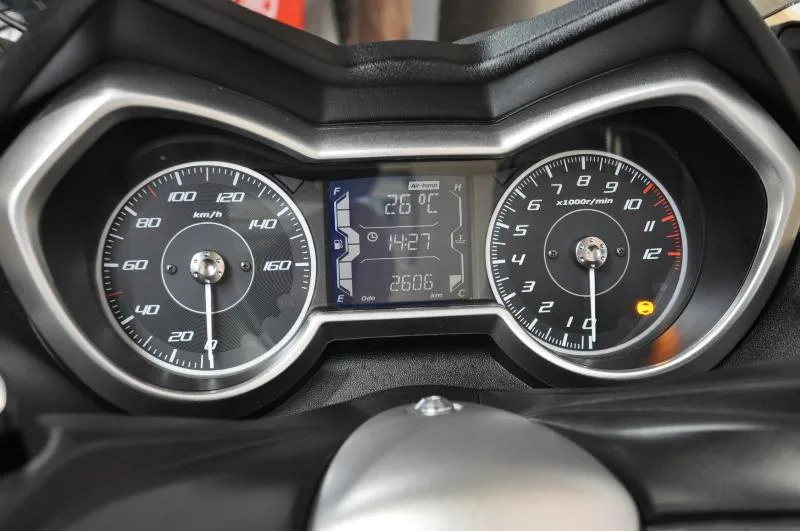 XMAX 125