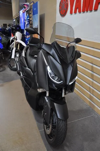 XMAX 125
