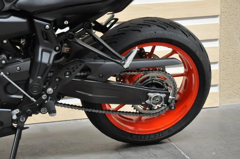 MT07 