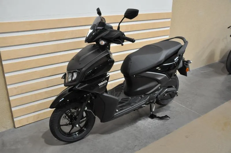 RayZR 125