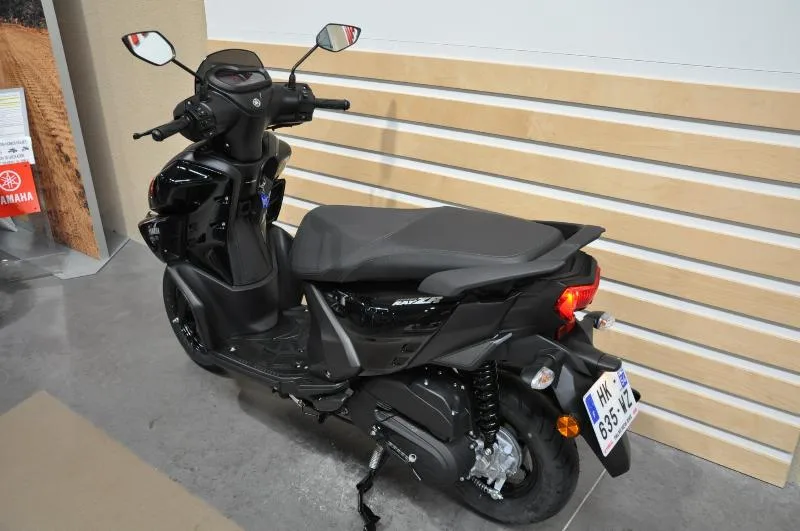 RayZR 125