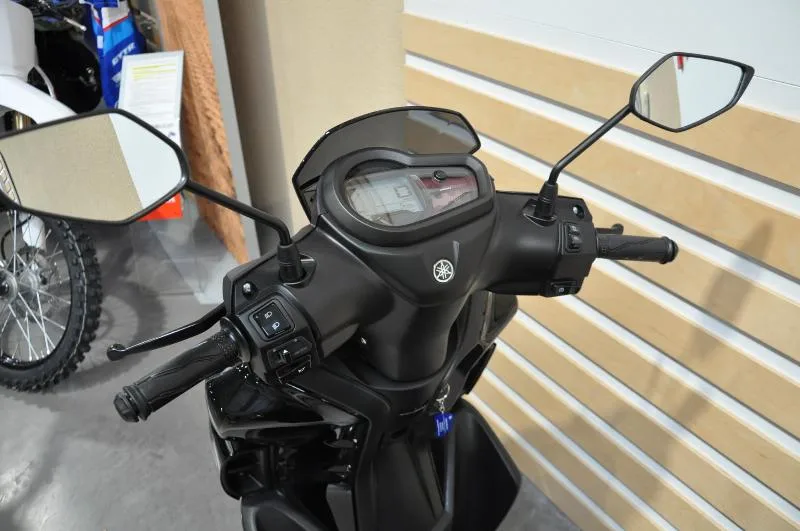 RayZR 125