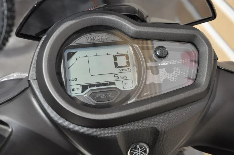RayZR 125
