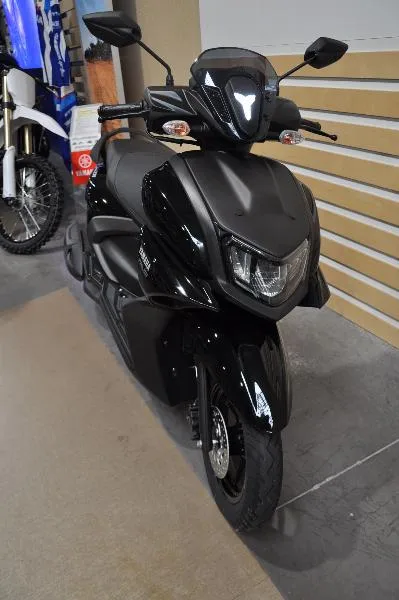 RayZR 125