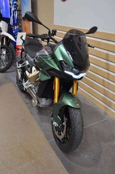 V 100 MANDELLO S
