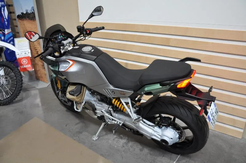 V 100 MANDELLO S