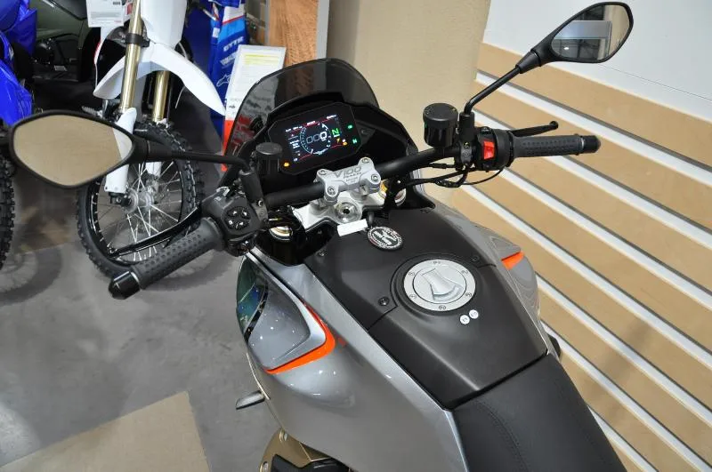 V 100 MANDELLO S