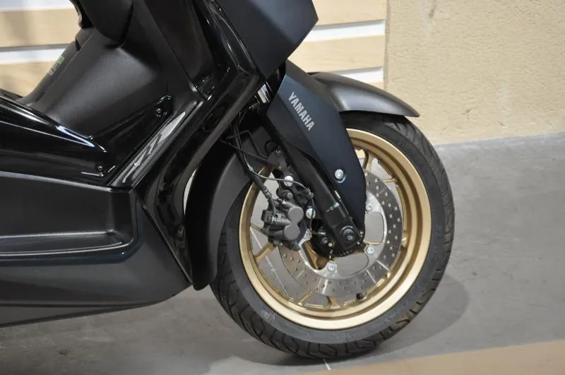 XMAX 300 Tech Max