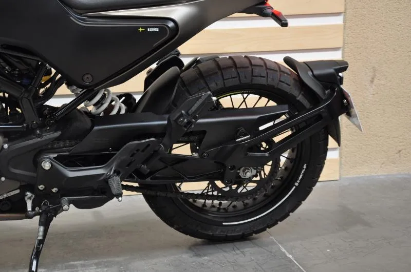 SVARTPILEN 125 ABS