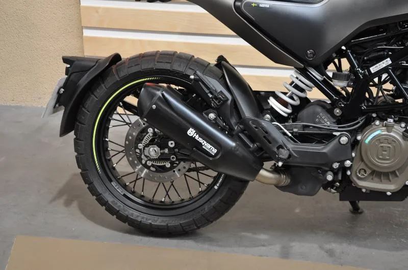 SVARTPILEN 125 ABS