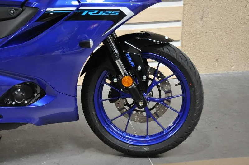 YZFR 125