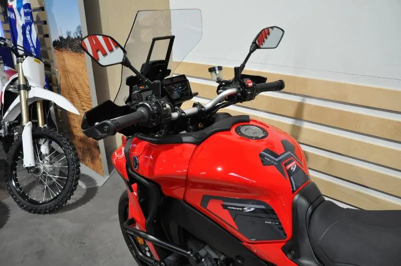 TRACER 9 GT