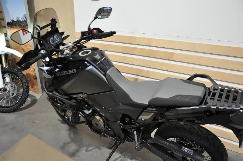DL VSTROM 1050DE