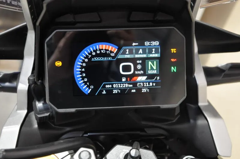 DL VSTROM 1050DE