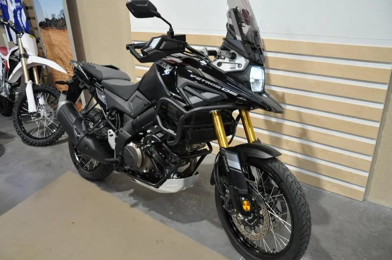 DL VSTROM 1050DE
