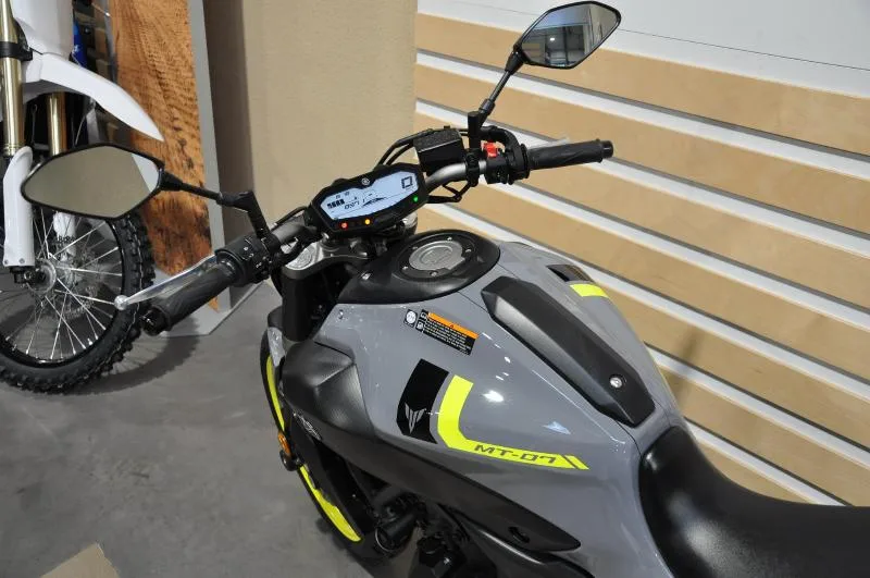 MT07 
