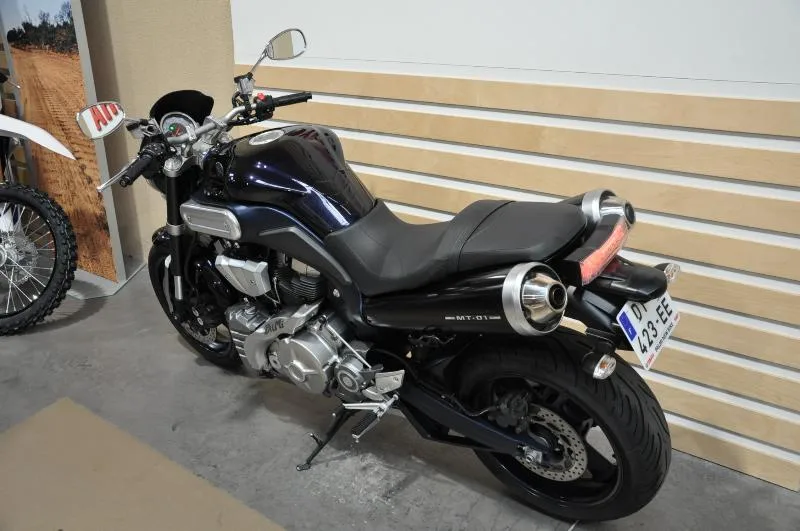 MT01