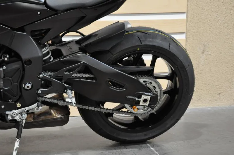 YZF R1 RACE