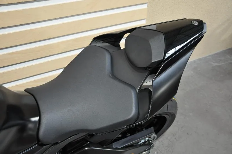 YZF R1 RACE