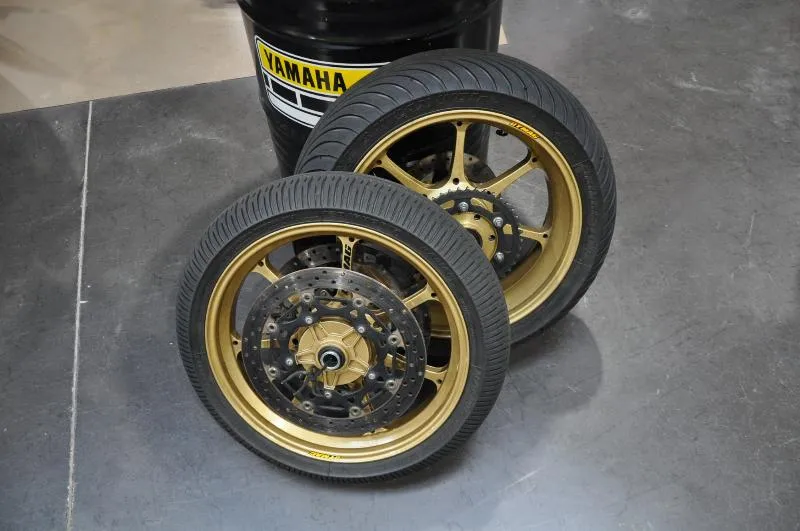 YZF R1 RACE